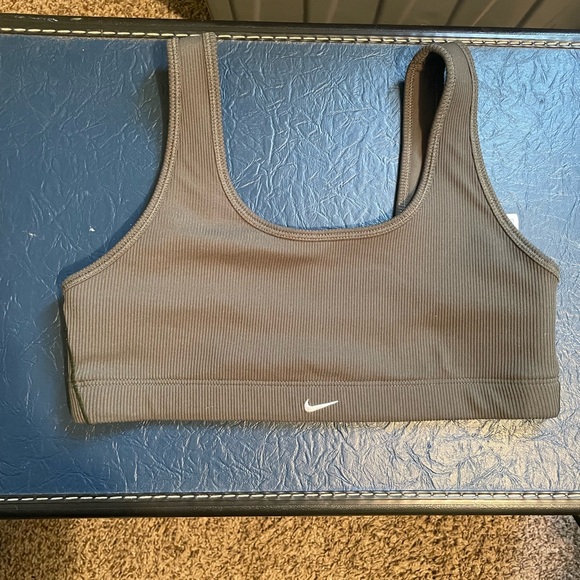 Nike ribbed olive green Sports Bra Sz M - Picture 1 of 6